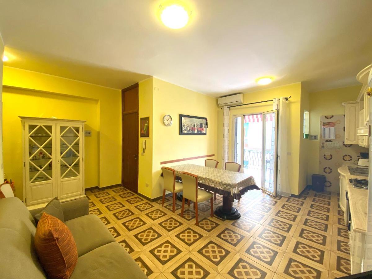 Casa Vacanze Rosy Giardini-Naxos Buitenkant foto